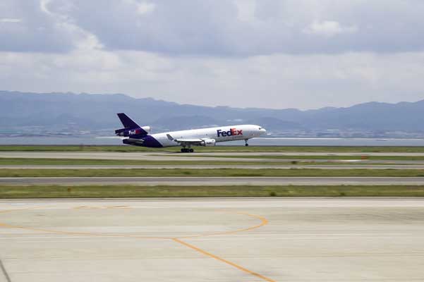 самолет-на-FedEx