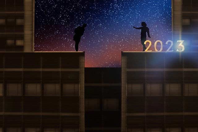 2023-година