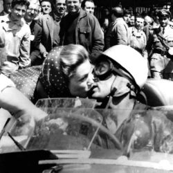 „Целувката на смъртта“. Историята на една снимка